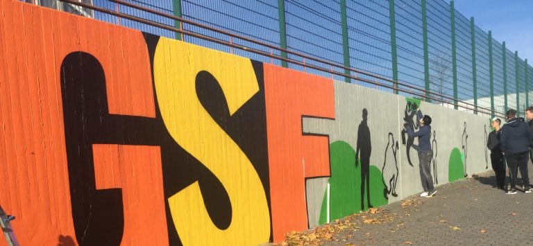 An die Dosen, fertig, los!